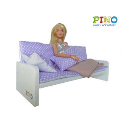 3 osobowa sofa z lawendową tapicerką i 2 poduszkami
