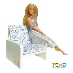 W zestawie 2 fotele z tapicerką w błękitną łączkę