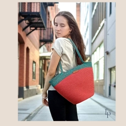 Koralowy koszyk z turkusem...