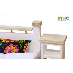 2 rodzaje drewna : sosnowe z elementami naturalnego jesionu.