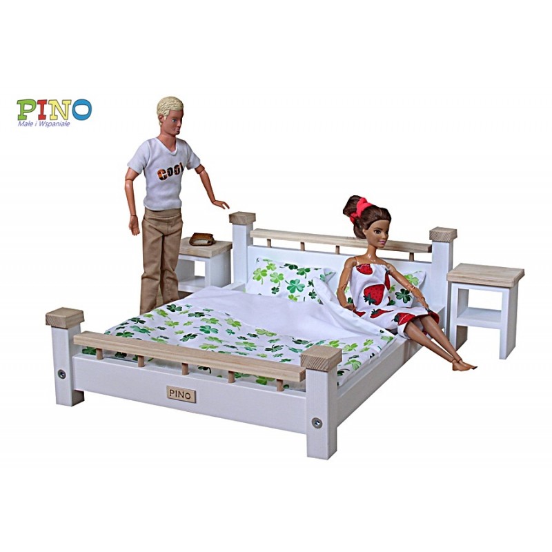 Piękne łóżko drewniane sosnowo - jesnionowe dla lalek Barbie i Kena z pościelą